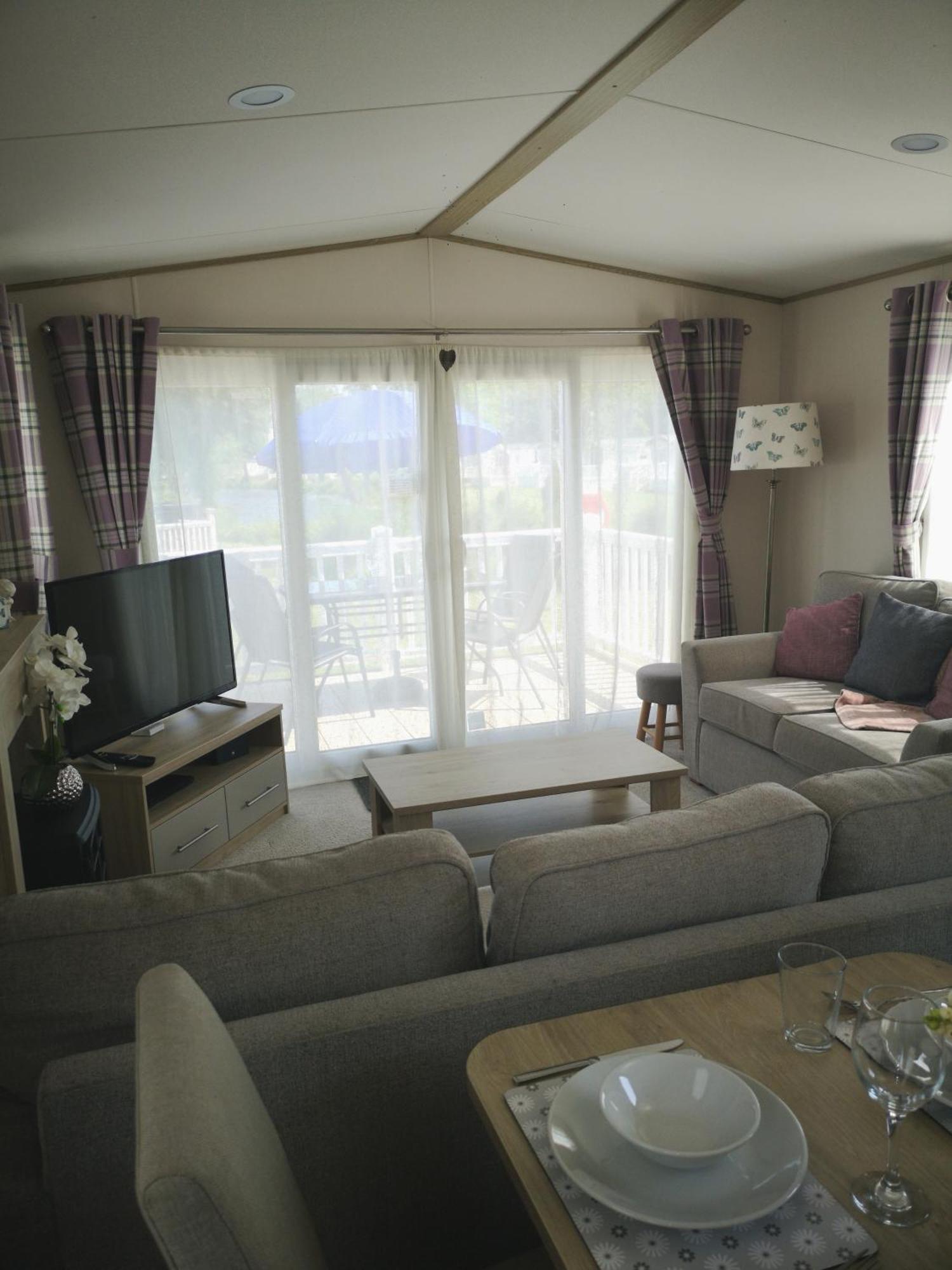 Lake Escape - Hoburne Cotswolds Саут-Керни Номер фото